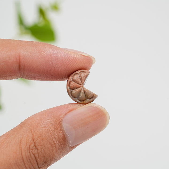 Natural Crystal Carving Mini Alashan Agate Multiple Styles