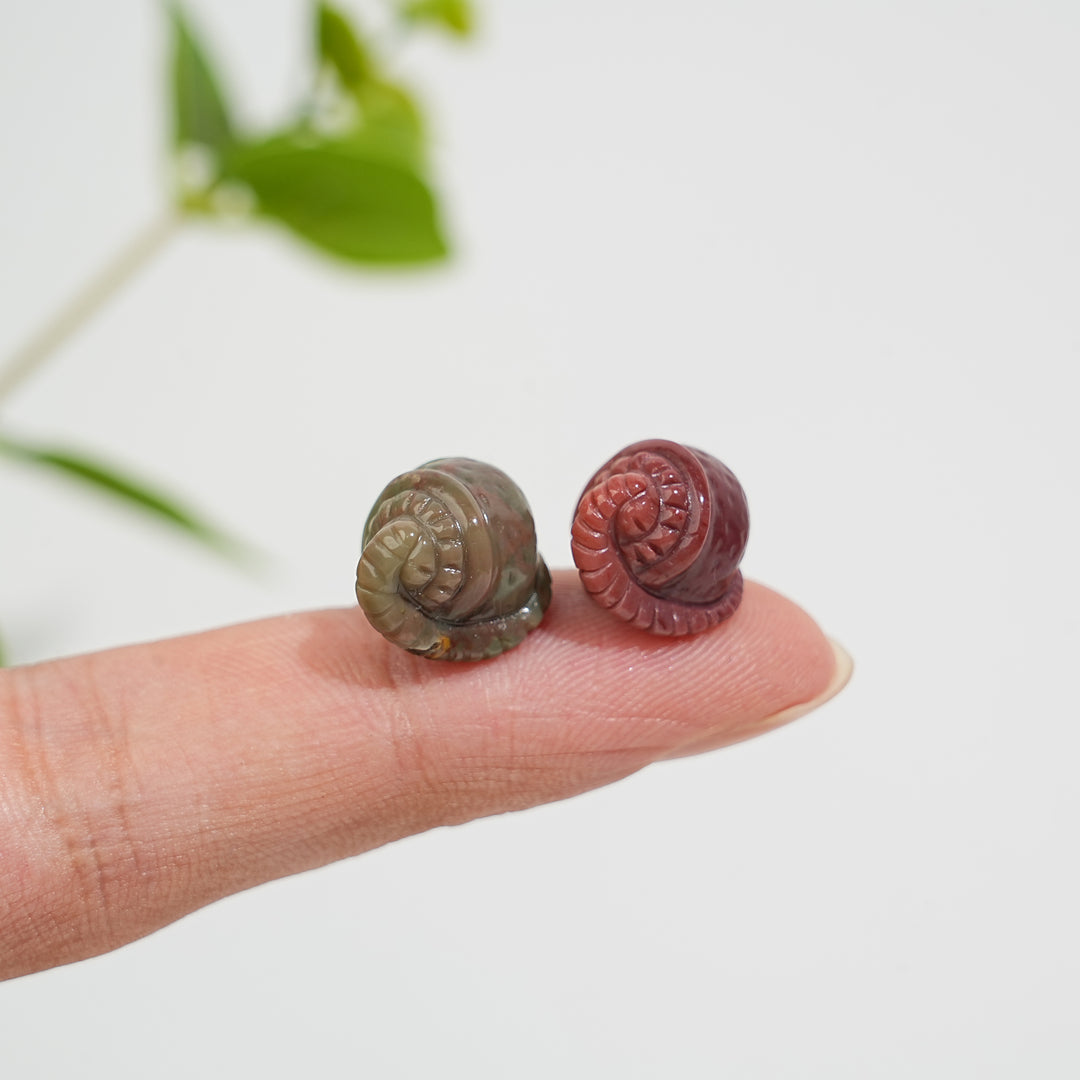 Natural Crystal Carving Mini Alashan Agate Multiple Styles