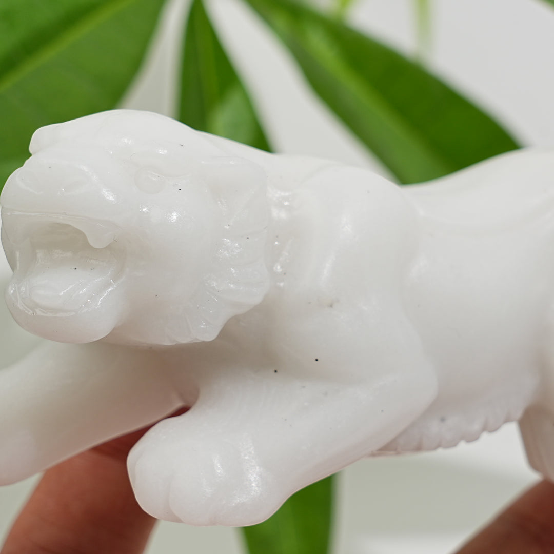 Natural Crystal White Jade Tiger Carving