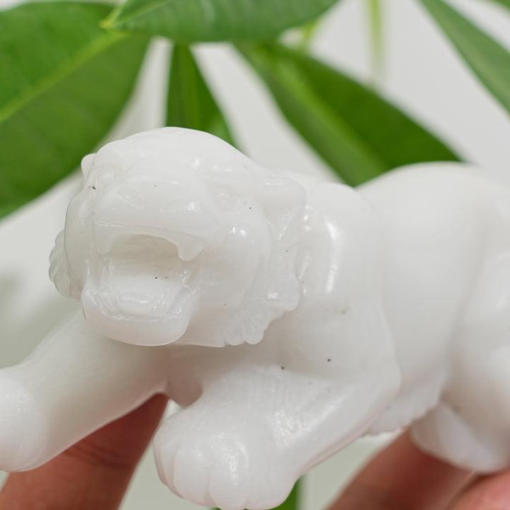 Natural Crystal White Jade Tiger Carving