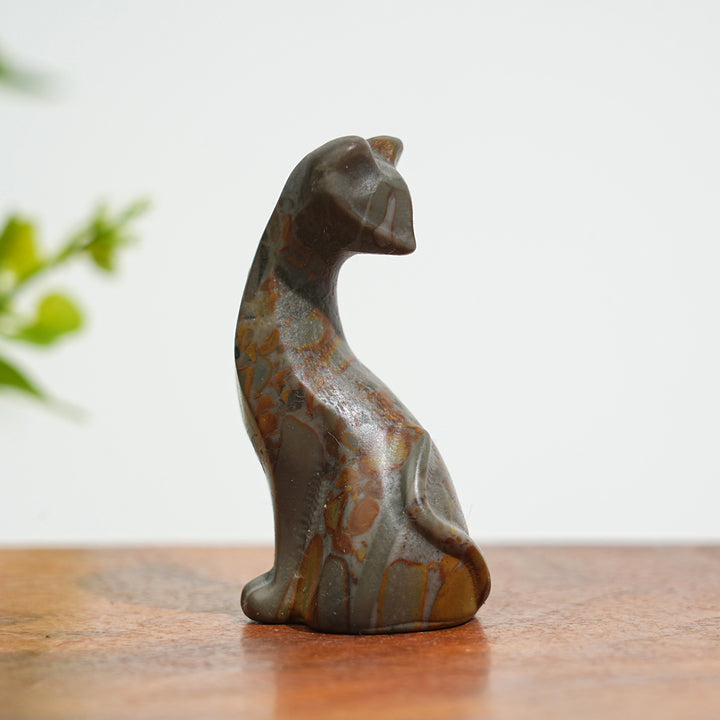 Natural Crystal Carving Looking Back Cat