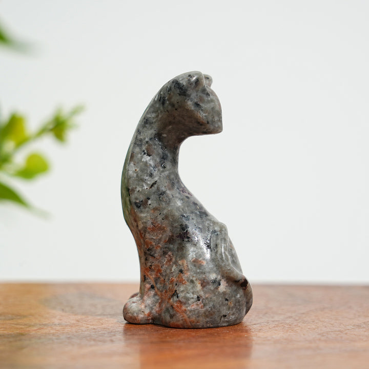 Natural Crystal Carving Looking Back Cat