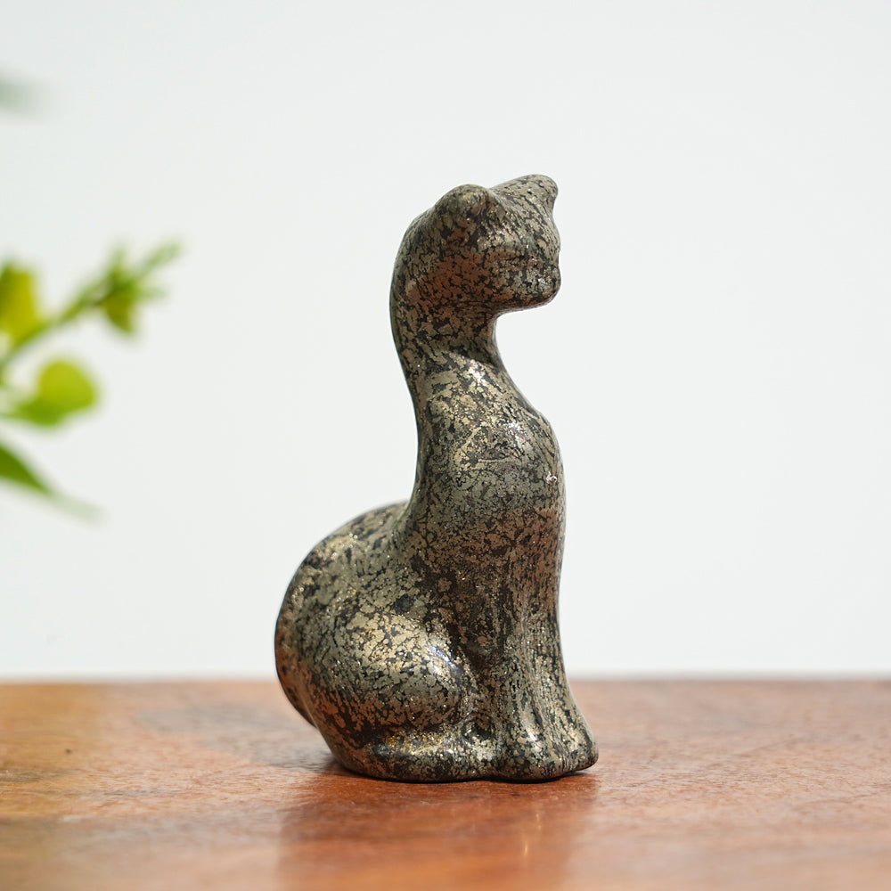 Natural Crystal Carving Slender Cat
