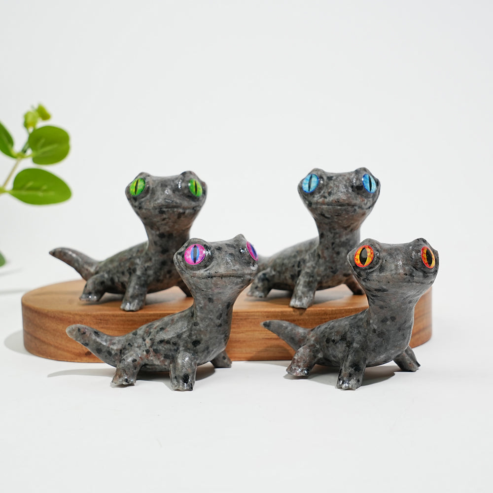 Natural Crystal Big-Eyed Lizard Carving