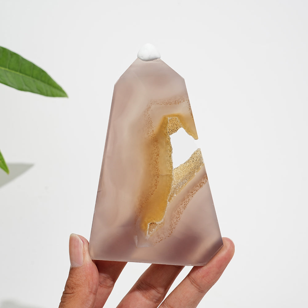 Unique,Natural Crystal Exquisite Agate Geode Point
