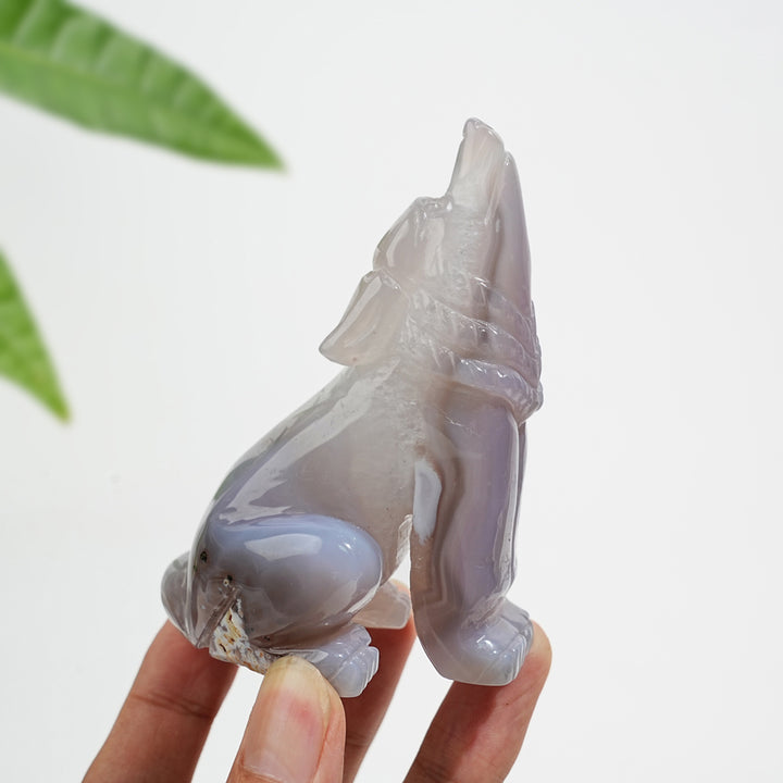 Natural Crystl Agate Geode Howling Wolf Carving