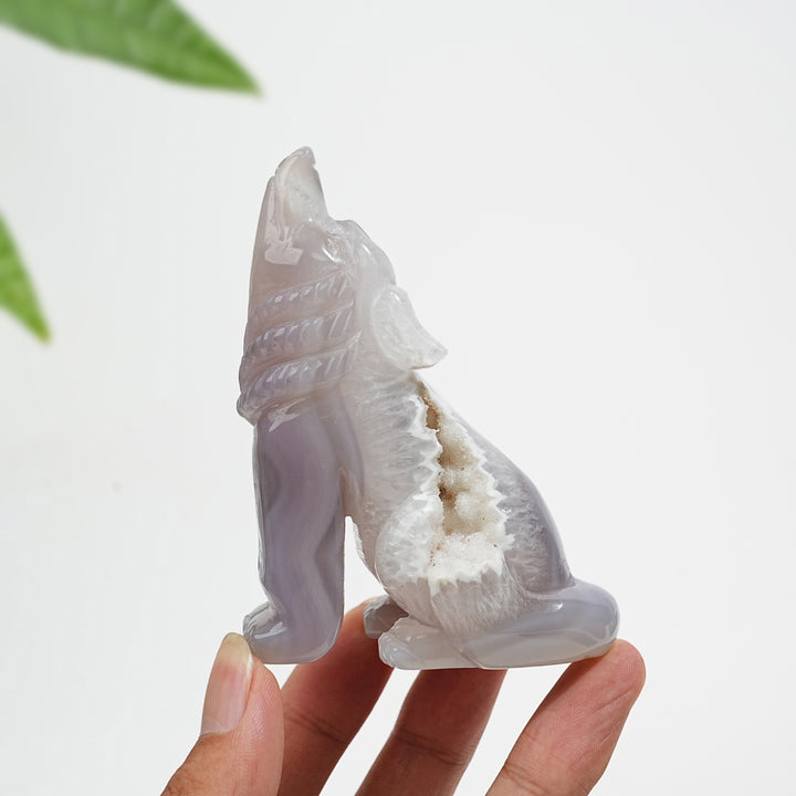 Natural Crystl Agate Geode Howling Wolf Carving