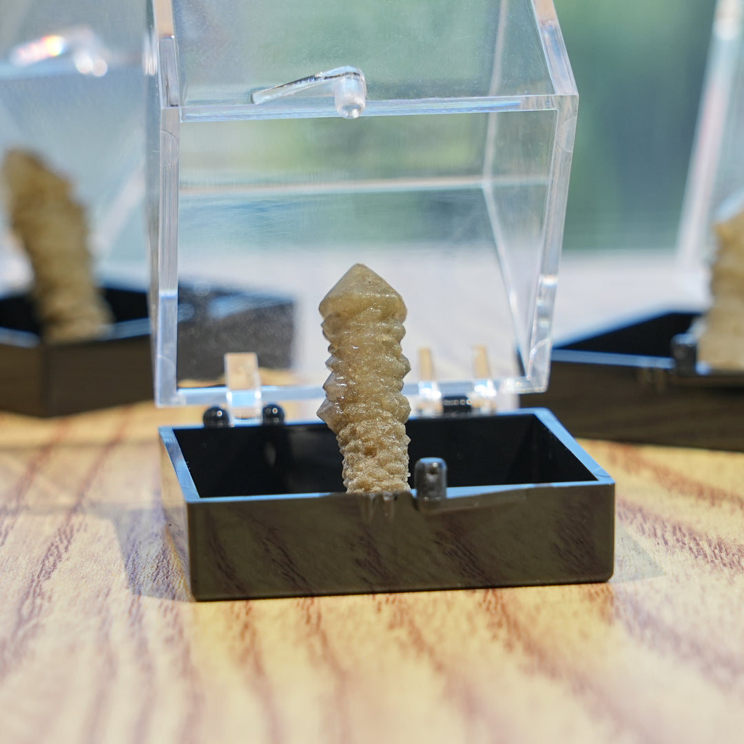 Natural Top Alpha Quartz (After Beta Quartz)