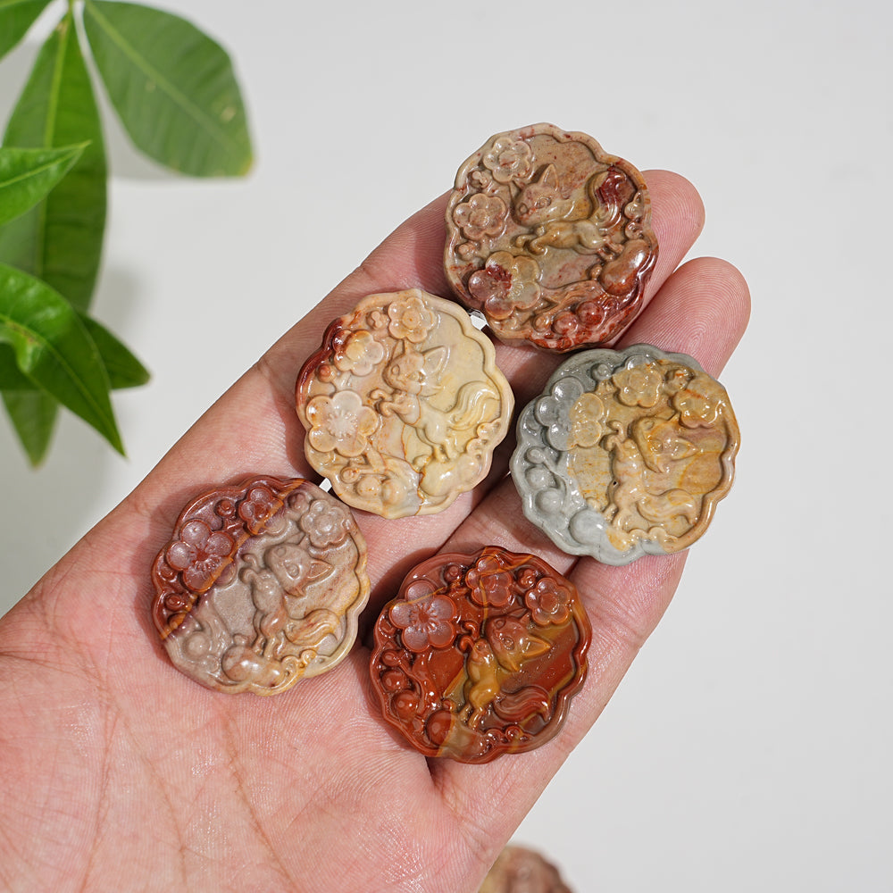 Natural Crystal Alashan Agate Fox Plaque Carving