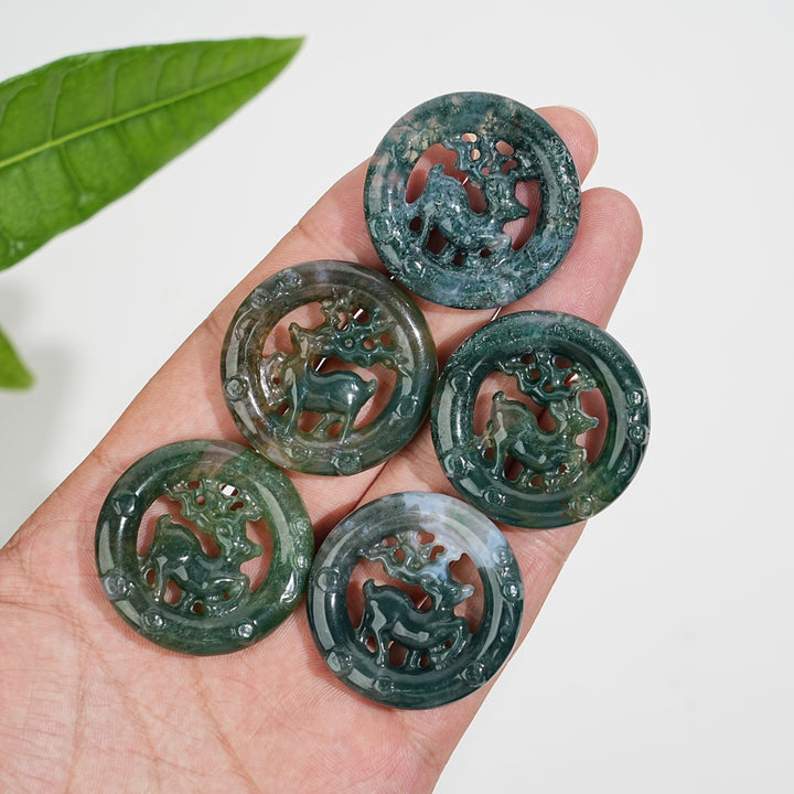 Natural Crystal Hollow Cut Deer Circle