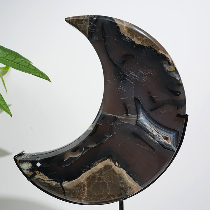 Unique,A Slightly Imperfect Natural Crystal Volcanic Agate Moon
