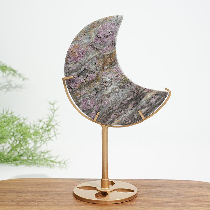 Unique,Natural Crystal Garnet Moon Carving