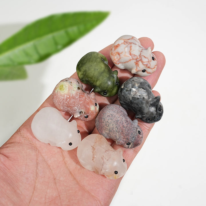 Natural Crystal Carving Shake Guinea Pig