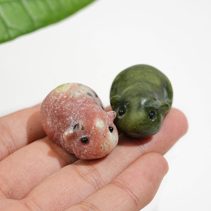 Natural Crystal Carving Shake Guinea Pig