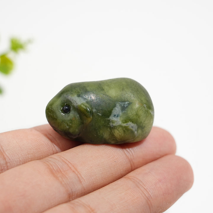 Natural Crystal Carving Shake Guinea Pig