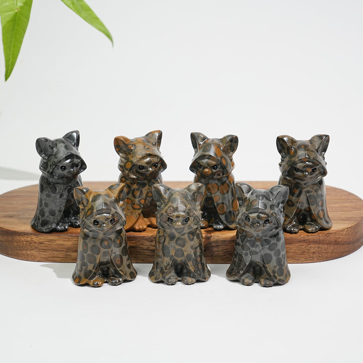 Escultura de Gato Encapuchado de Cristal Natural