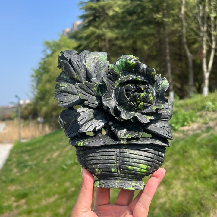 Unique,Natural Crystal Carving Serpentine Flower