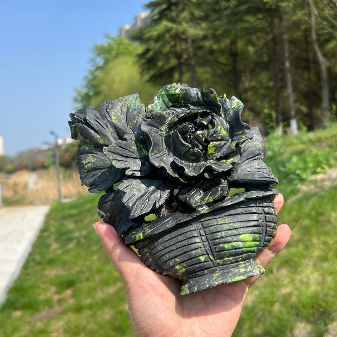Unique,Natural Crystal Carving Serpentine Flower