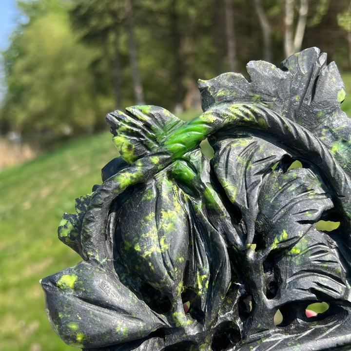 Unique,Natural Crystal Carving Serpentine Flower