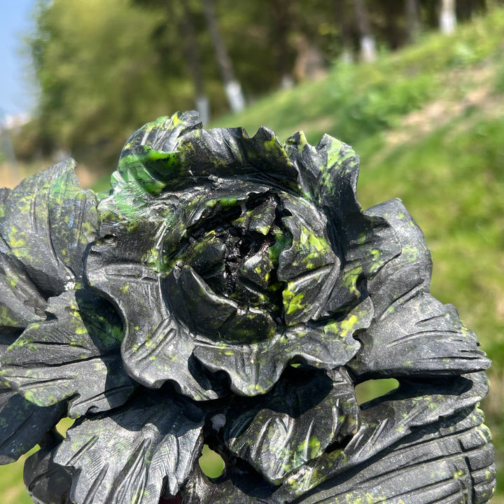 Unique,Natural Crystal Carving Serpentine Flower