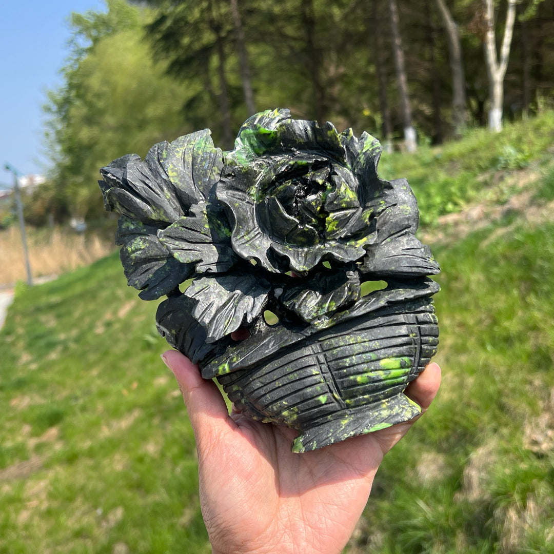 Unique,Natural Crystal Carving Serpentine Flower