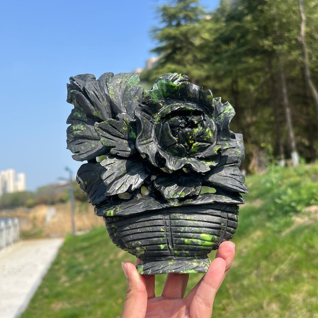 Unique,Natural Crystal Carving Serpentine Flower