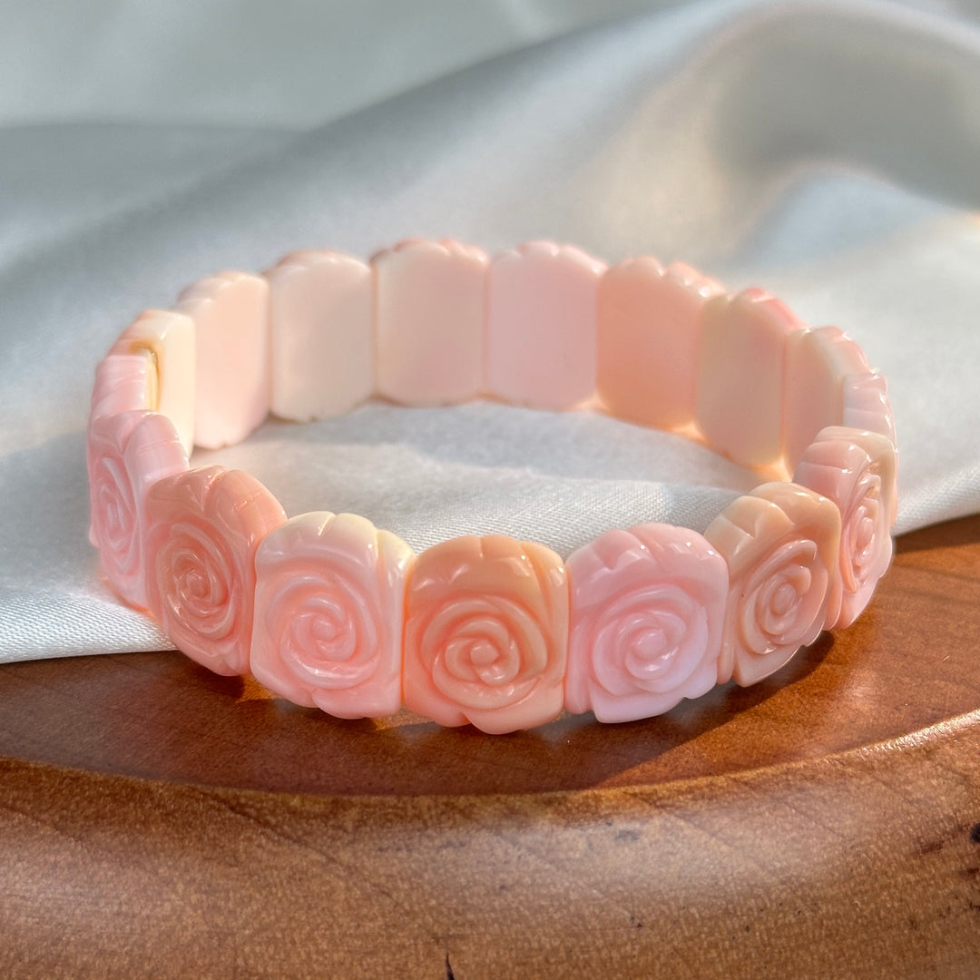 Queen Conch Shell Rose Carved Square Bead Bracelet 15.6-16.0mm