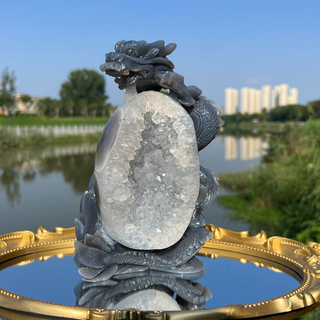 Agate Geode Dragon
