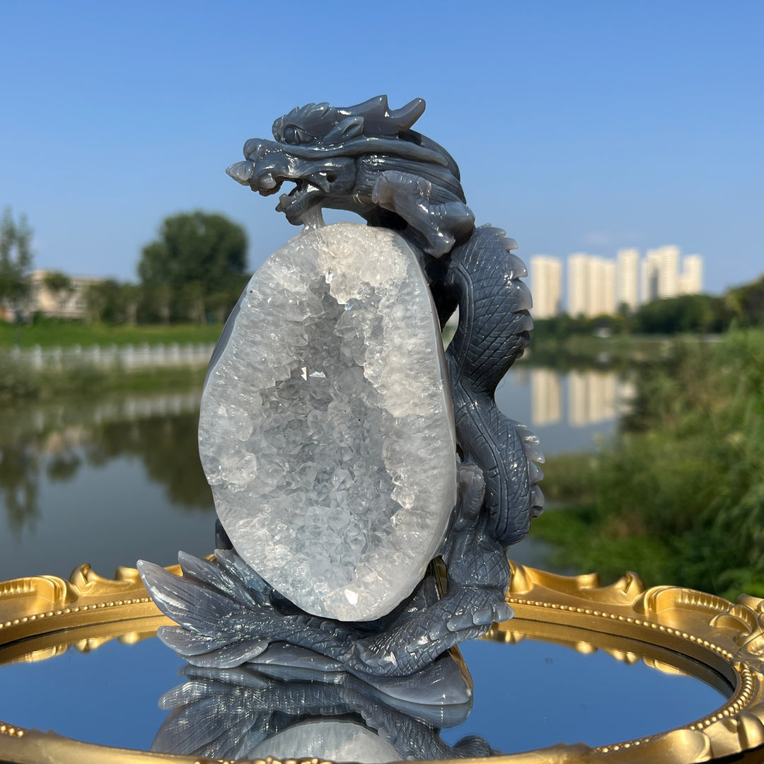 Agate Geode Dragon
