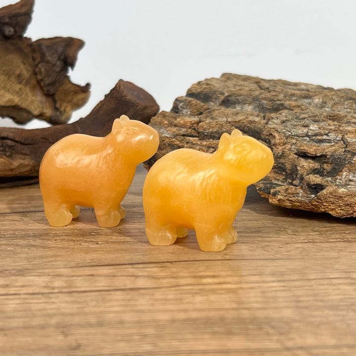 Capibara Carving - Yellow Calcite
