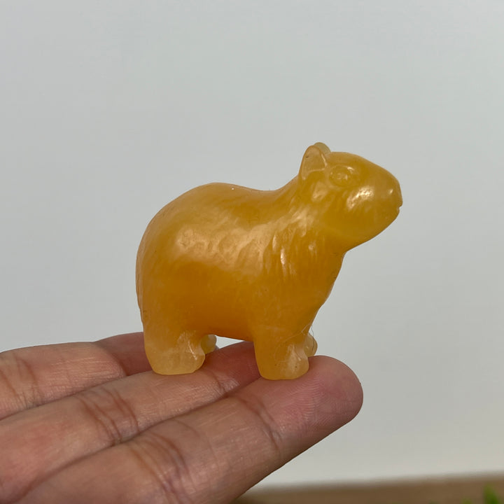 Capibara Carving - Yellow Calcite