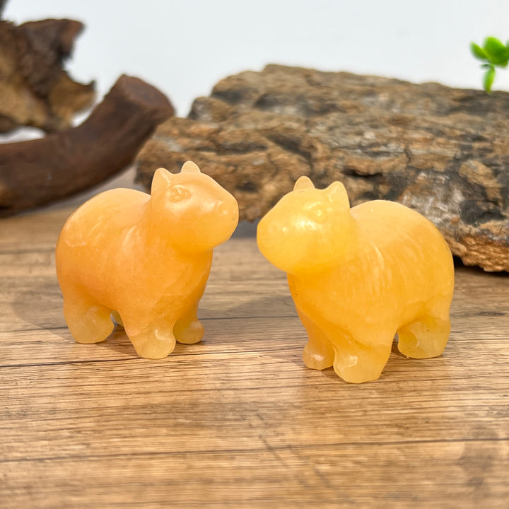 Capibara Carving - Yellow Calcite