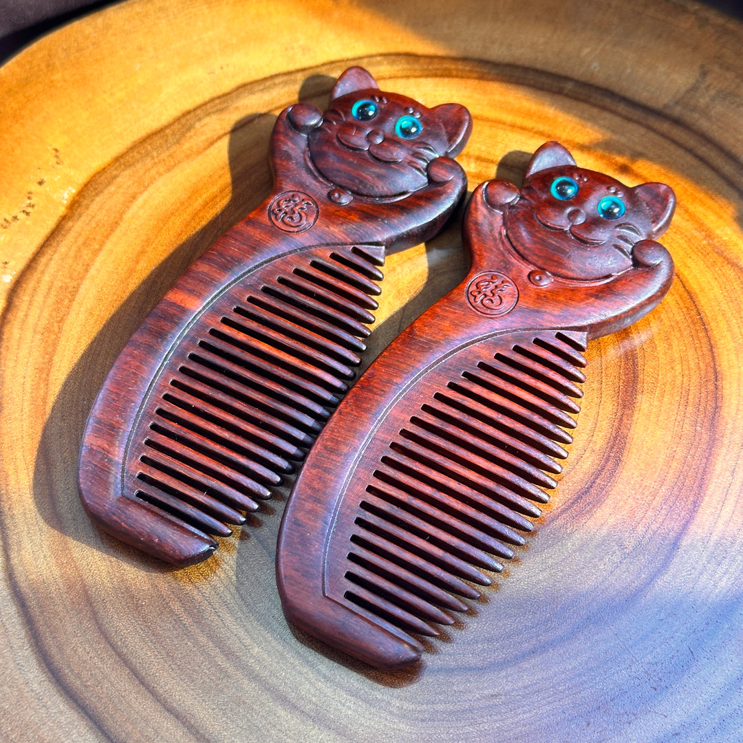 Purple Sandalwood Lucky Cat Carved Comb