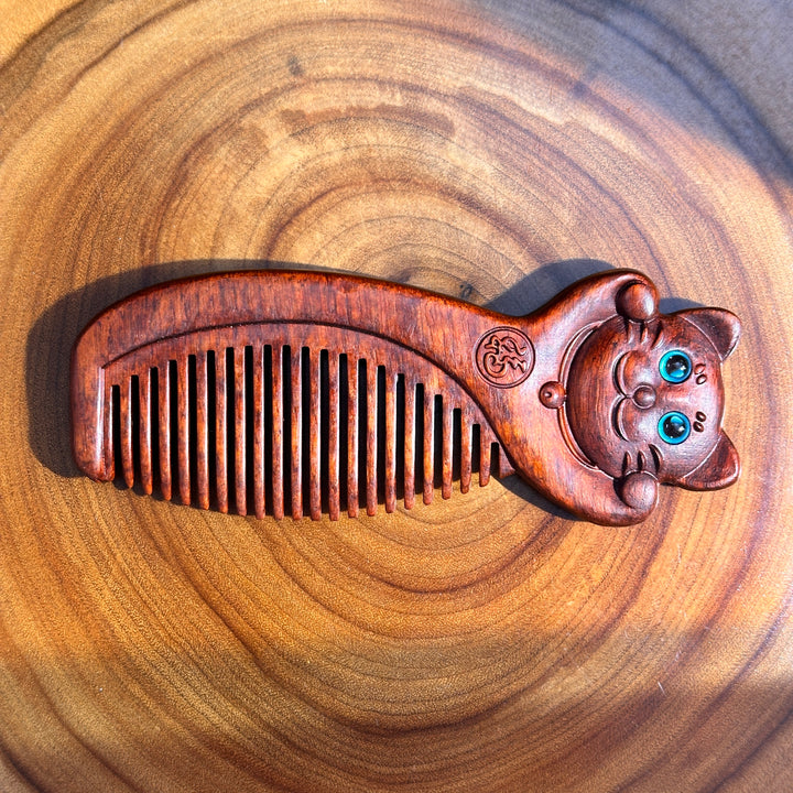 Purple Sandalwood Lucky Cat Carved Comb