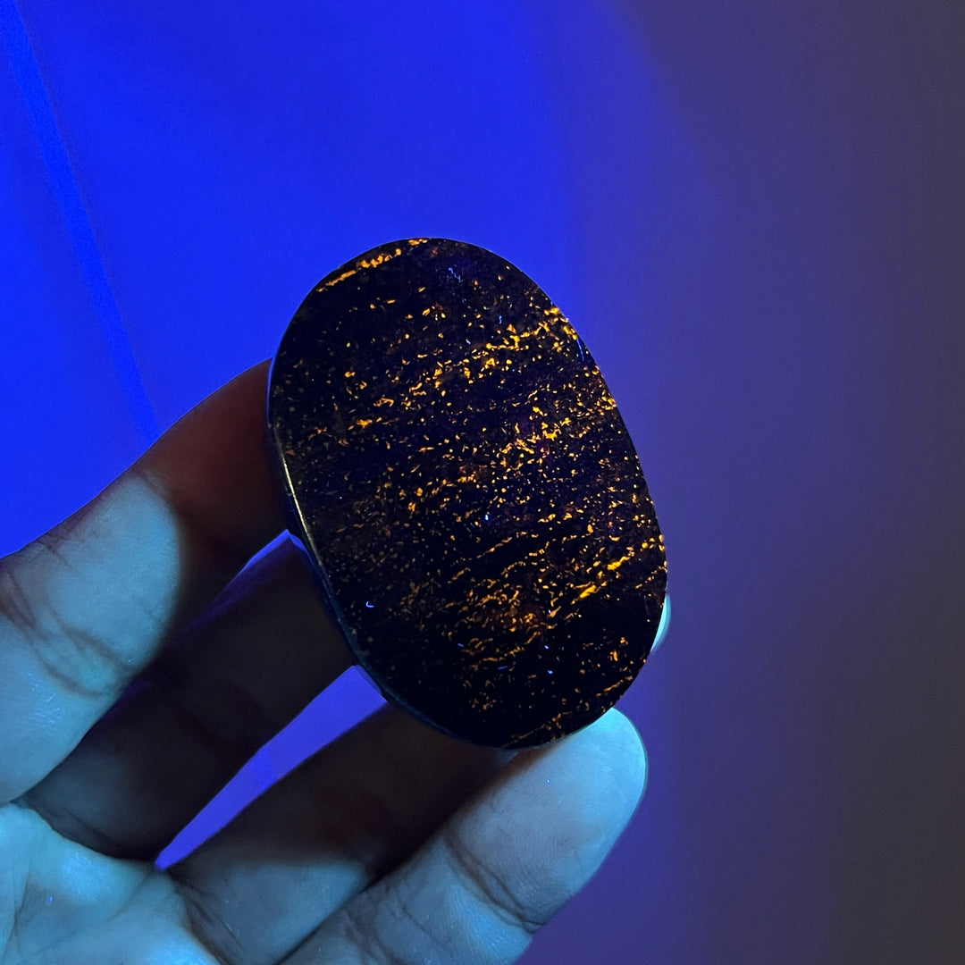 Natural Lapis Lazuli Palm Stone
