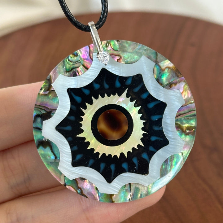 Natural Shell Round Resin Pendant