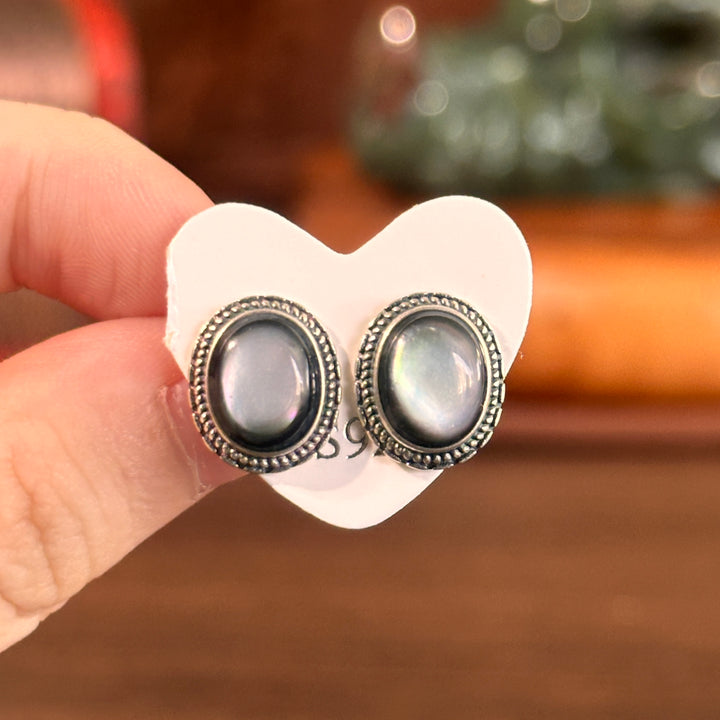 Black Shell Stud Earrings