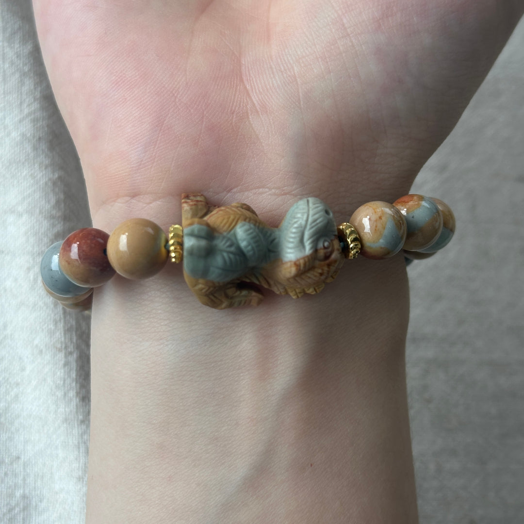 Alashan Agate Dinosaur Bracelet 9.0-9.4mm