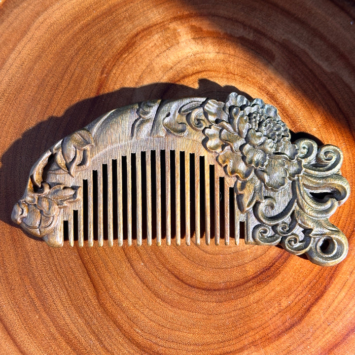 Green Sandalwood Peony Carved Comb