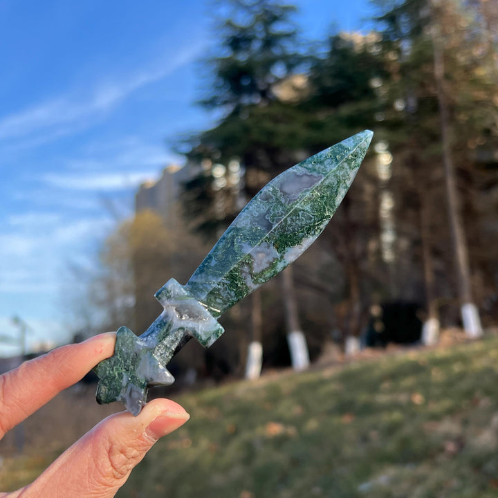 Natural Crystal Carving Dagger