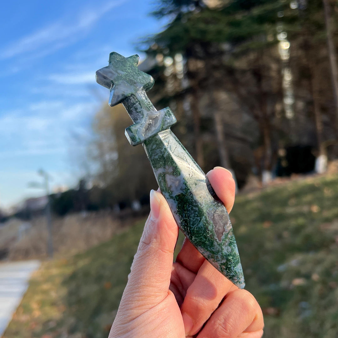 Natural Crystal Carving Dagger