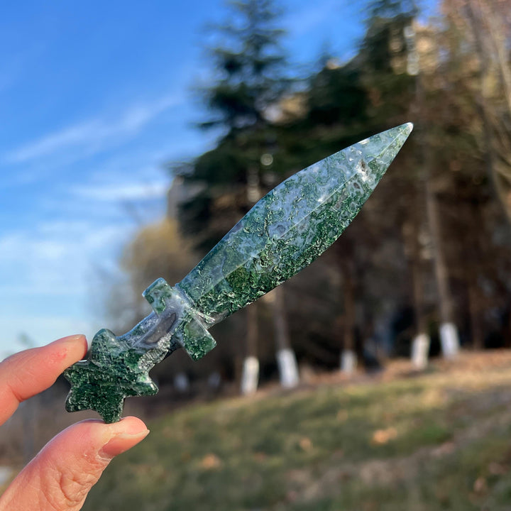 Natural Crystal Carving Dagger