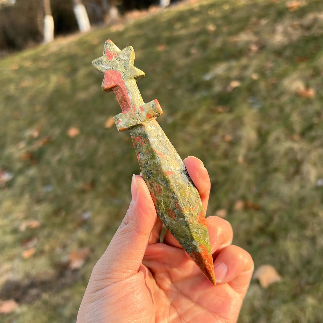 Natural Crystal Carving Dagger