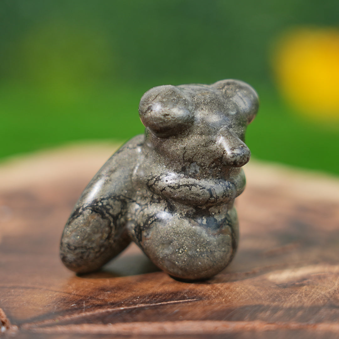 Natural Crystal Carving Housefly