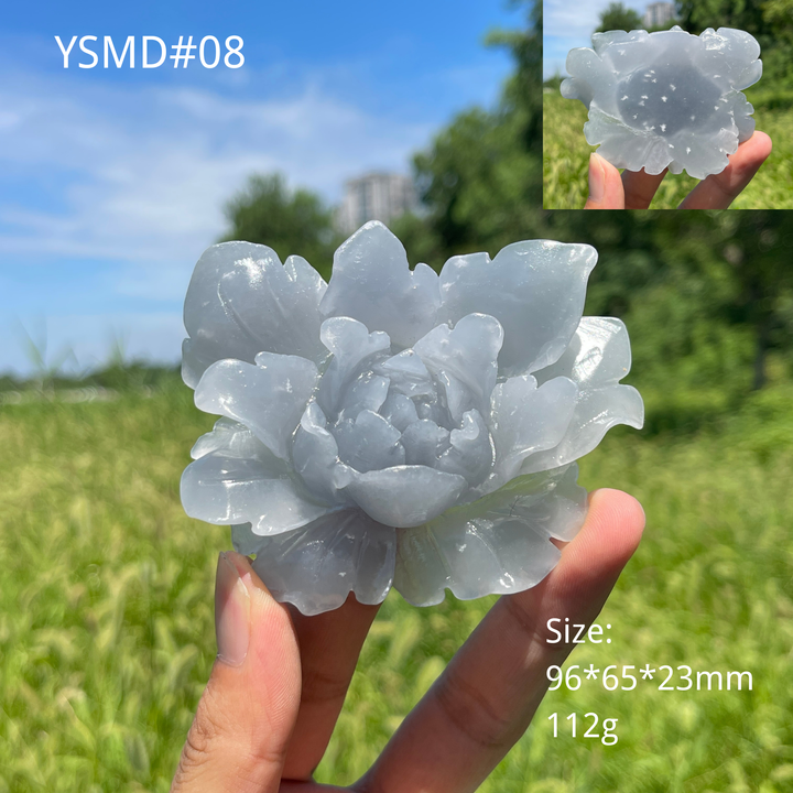 Tallado de Flor de Peonía en Cristal Anhidrita Natural y Único