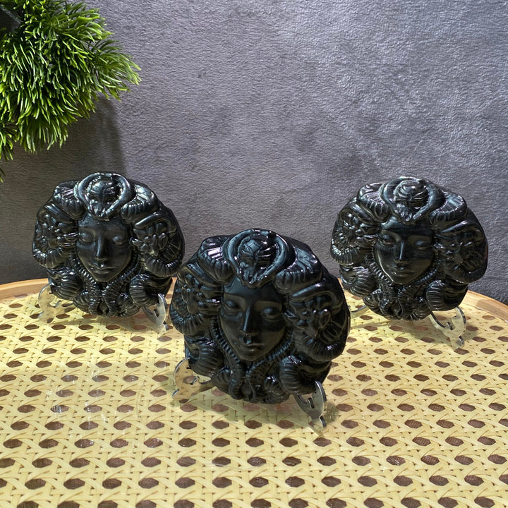 Sonne und Mond aus goldenem/silbernem Obsidian