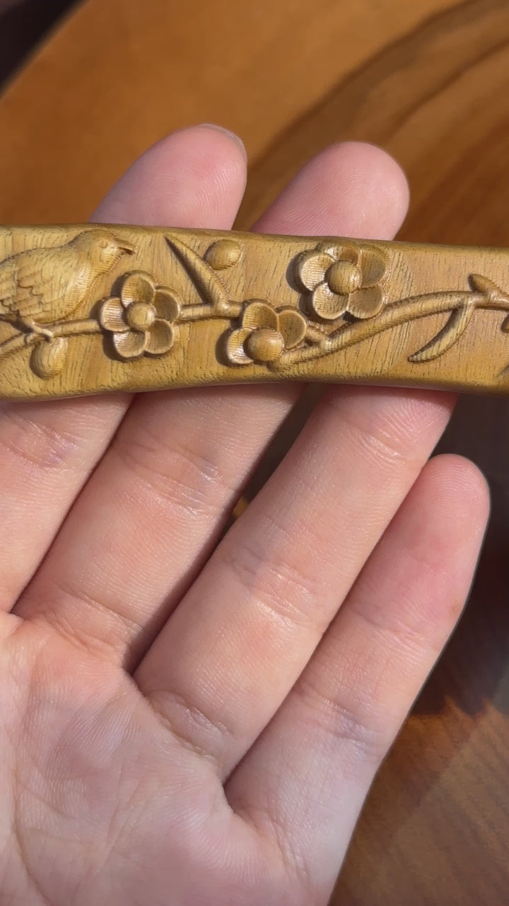 Green Sandalwood Birds & Blossoms Carved Comb