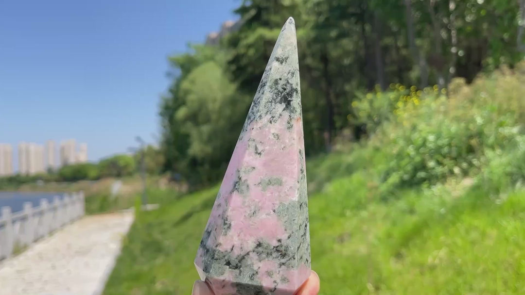 Unique,A Slightly Imperfect Natural Rhodonite With Diopside Teardrop
