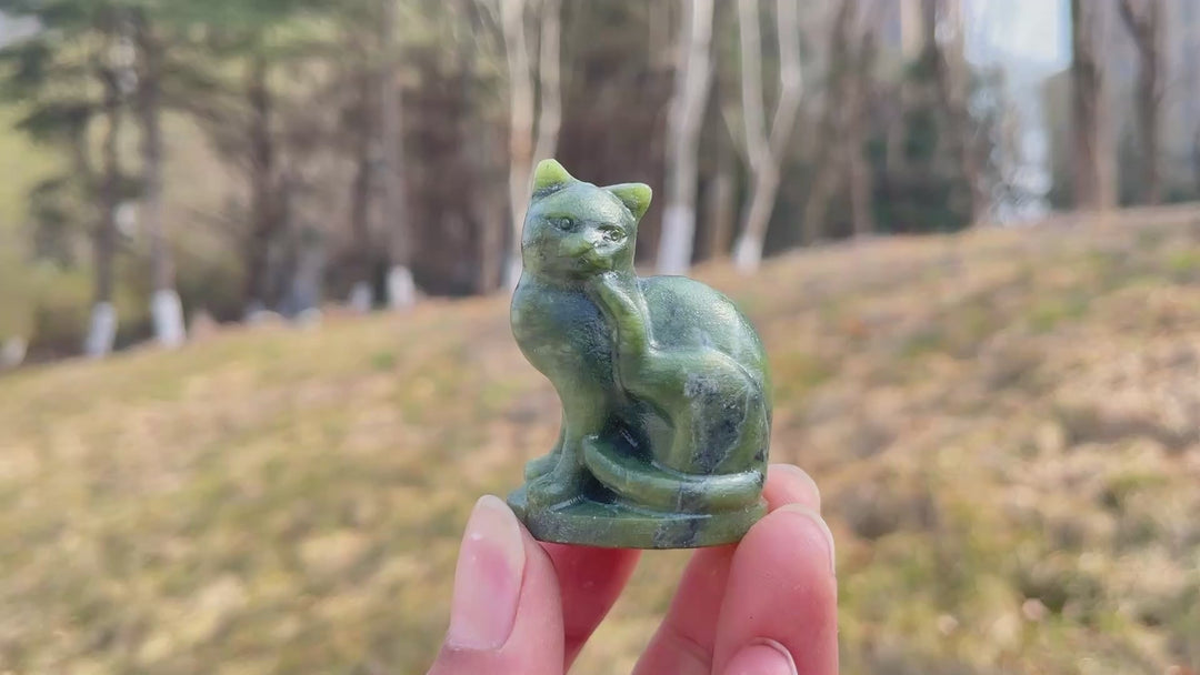 Natural Crystal Carving Kicking Cat