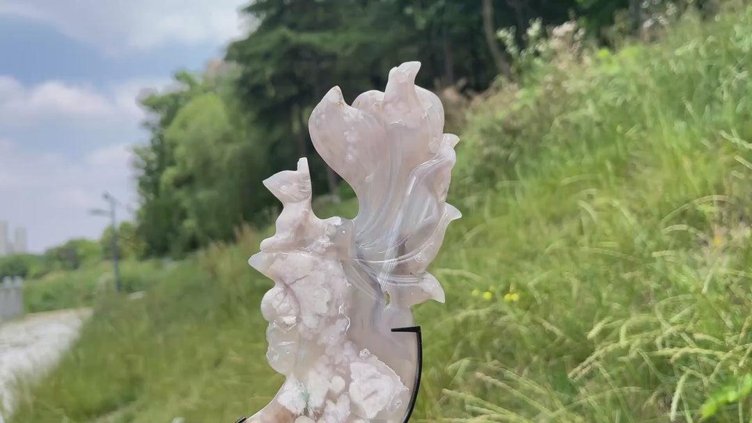 Unique,A Slightly Imperfect Natural Elegant Flower Agate Nine-Tailed Fox Carving